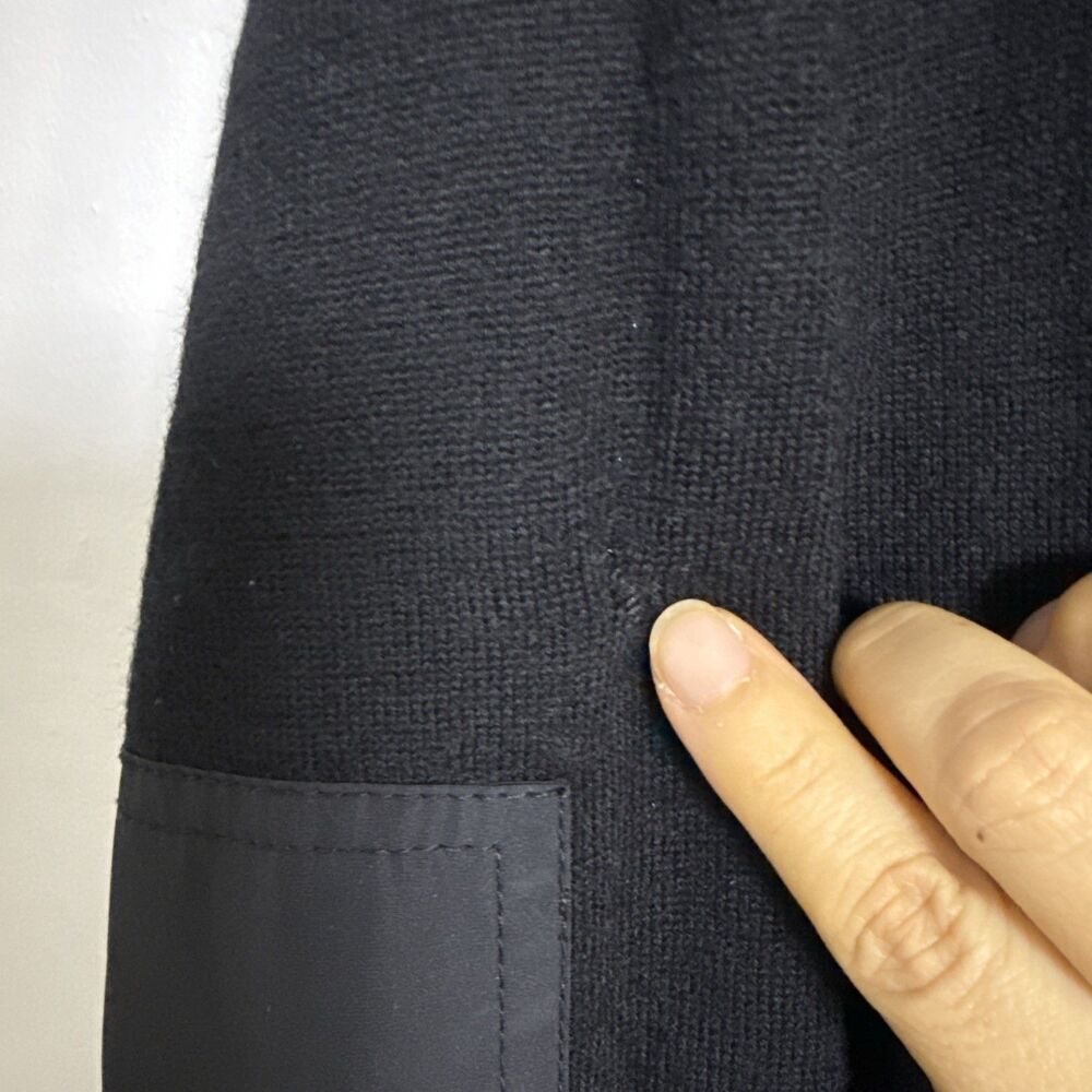 MICHAEL KORS Men's Black Pullover 100% Merino Wool Sweater Size Large 1/4 Zip - Picture 9 of 9